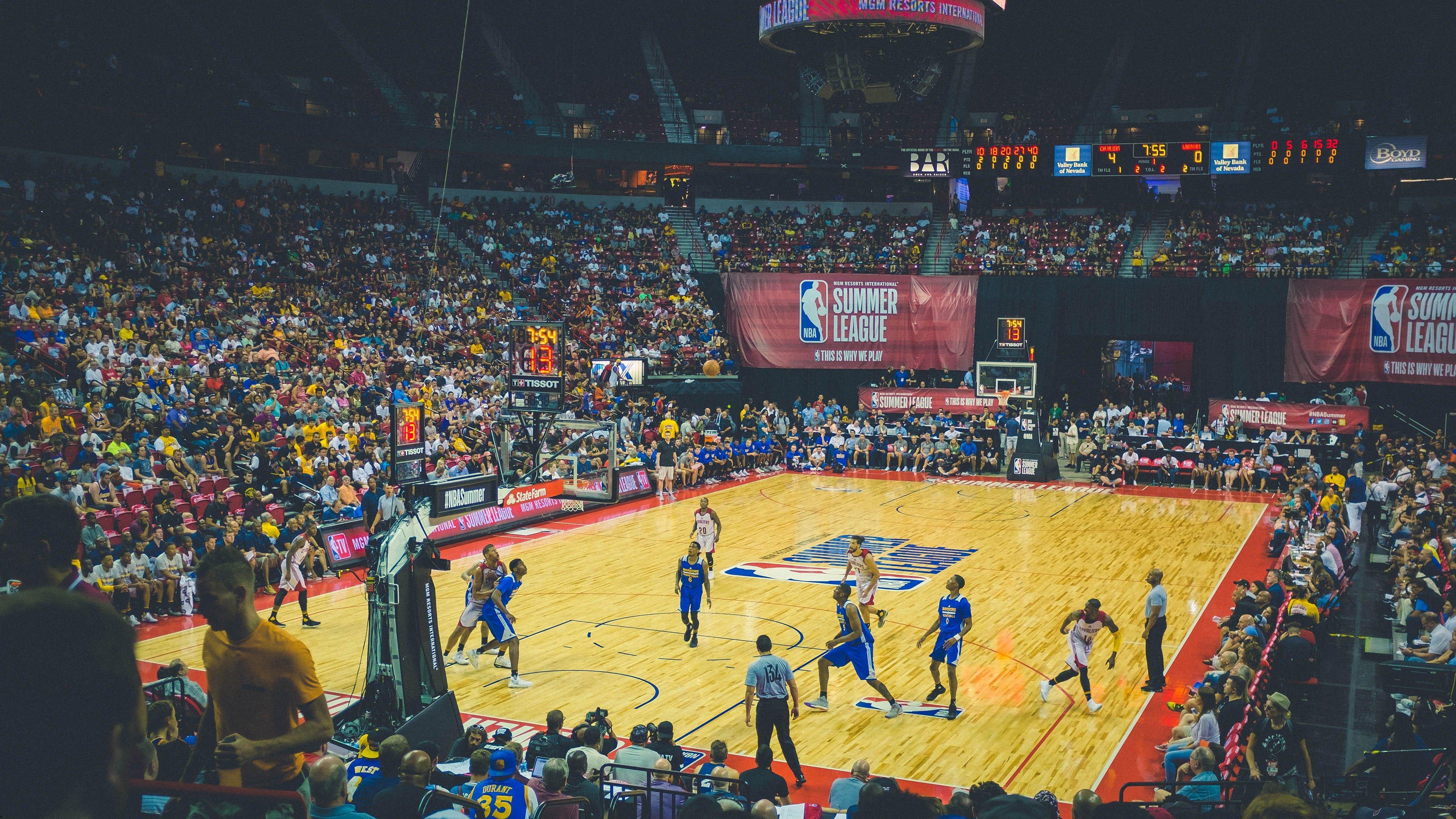 【华体会app】克拉克森手感冰冷，投篮失准致爵士队吞下败仗