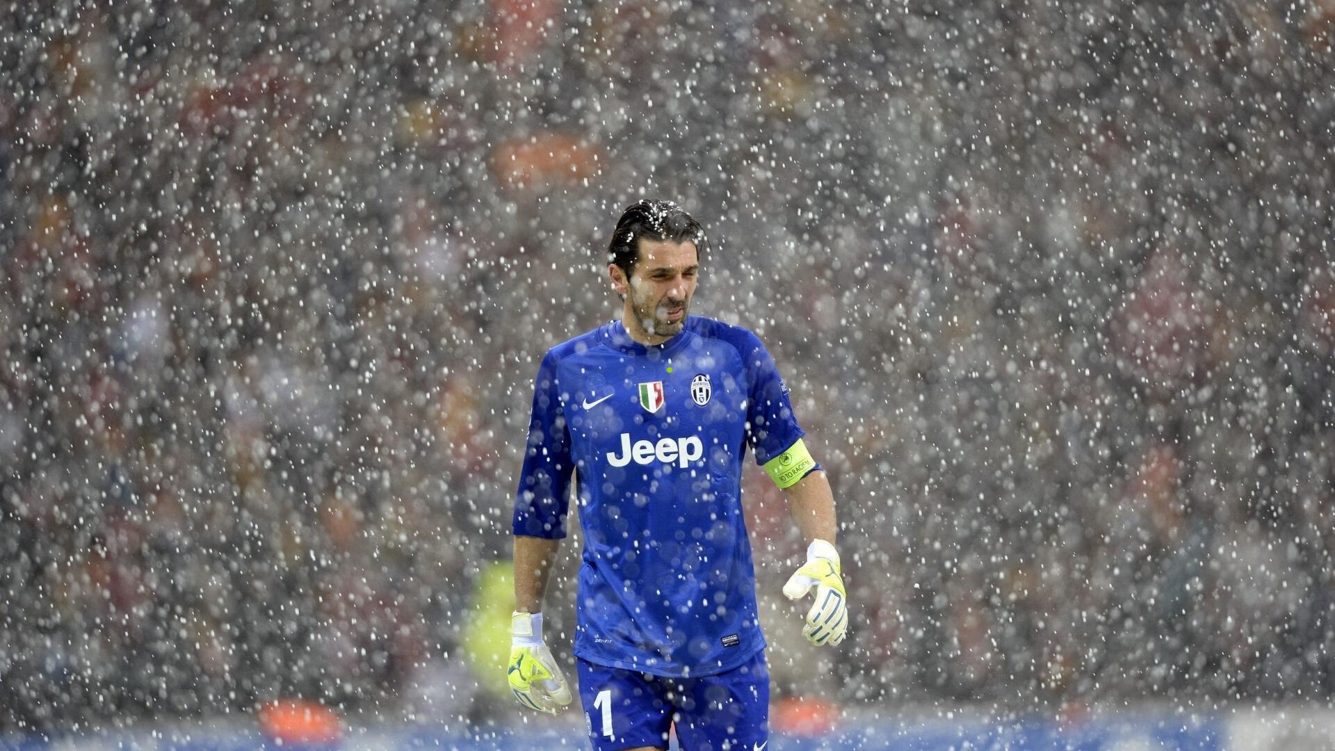 张岩为社媒不当言论公开道歉，表达深深悔意与愧疚，体育界反思网络责任