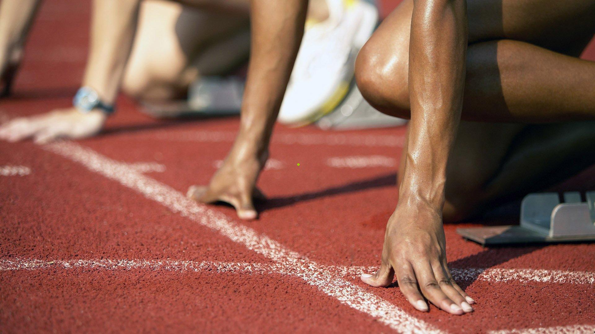 罗斯悠然漫步芝加哥街头 无保镖随行展亲民风范