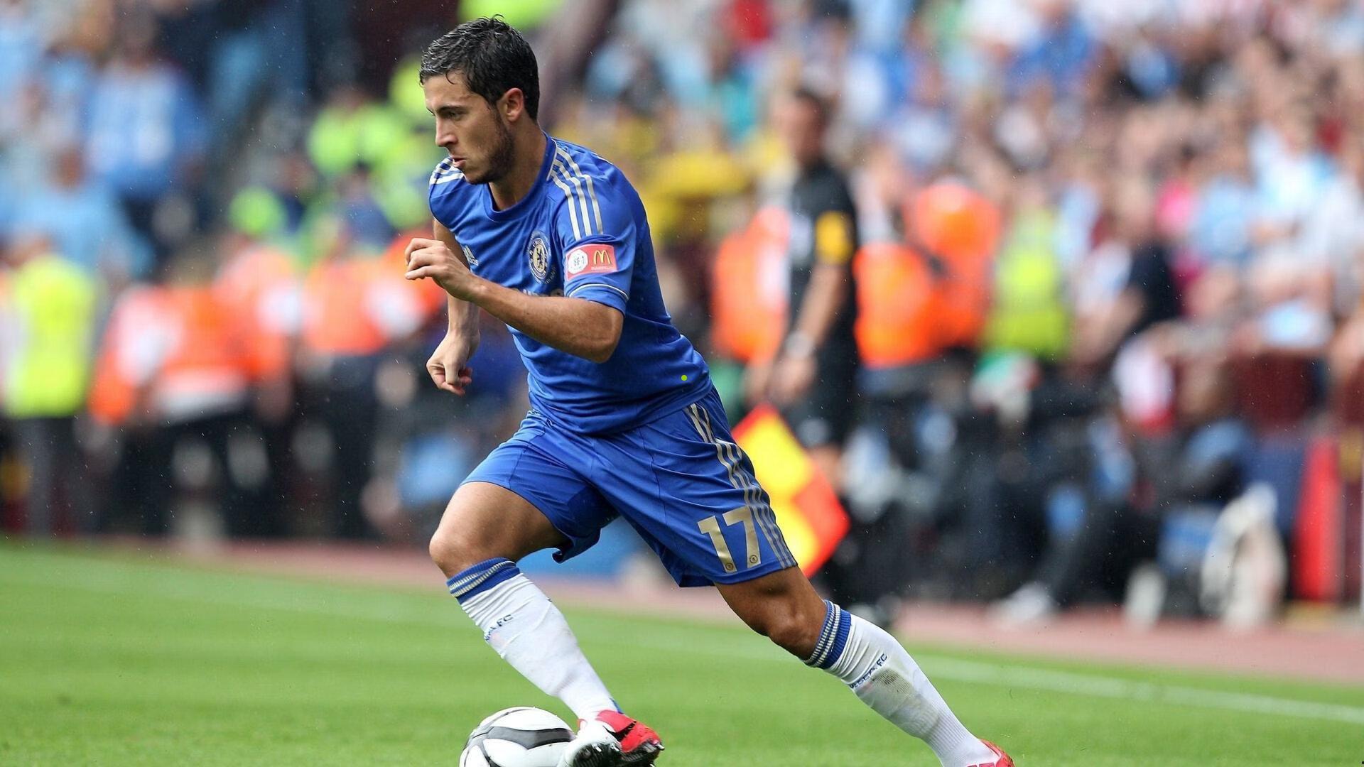 【华体会体育】巴萨中场核心德容火线回归，欧冠对决切尔西获关键助力